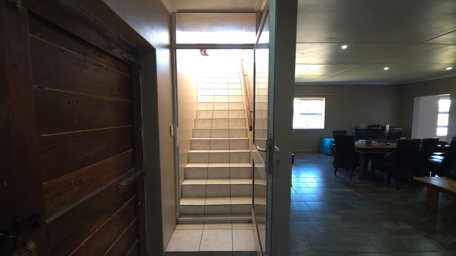 6 Bedroom Property for Sale in Bluewater Bay Western Cape